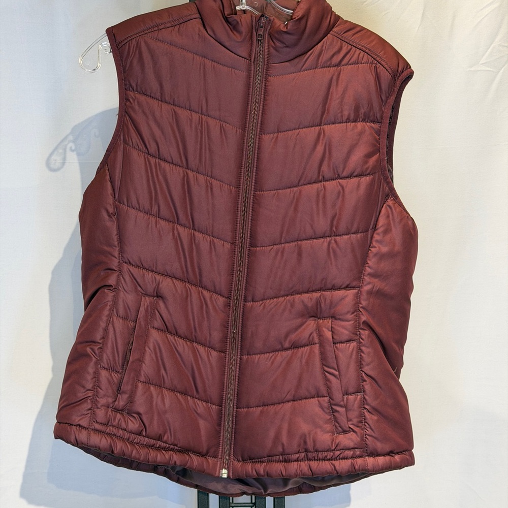 Cutter & Buck‎ Women's Maroon Quilted Vest